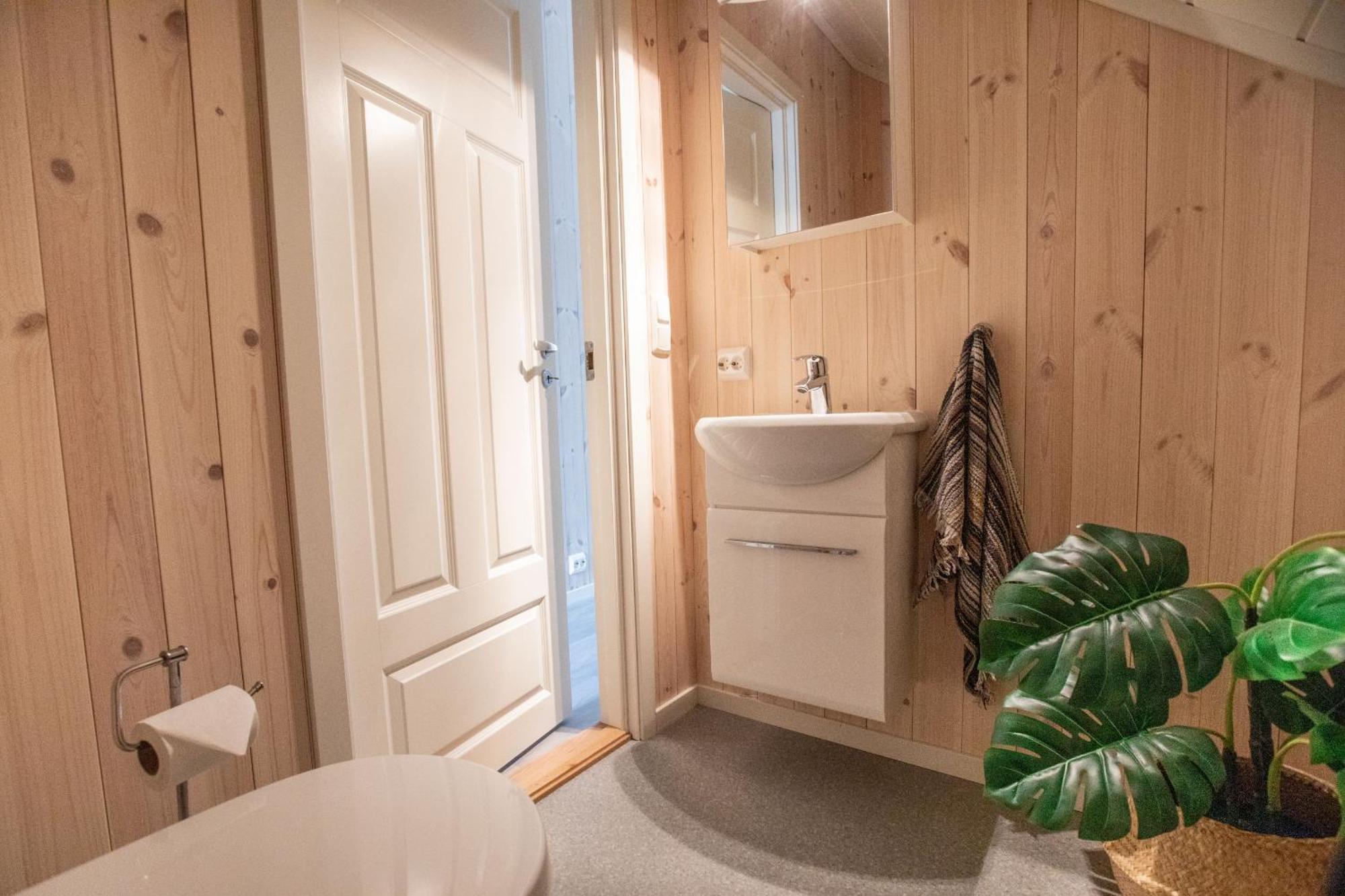 High Standard Lodge Болстад Екстериор снимка
